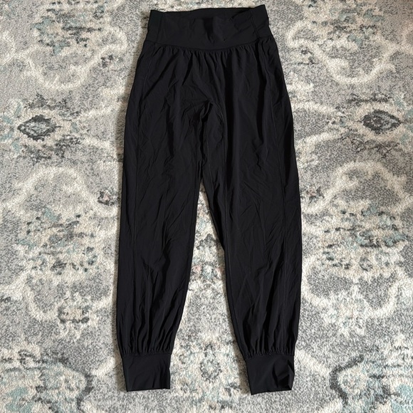 lululemon athletica Pants - Lululemon Sun Setter Joggers 28” in Black